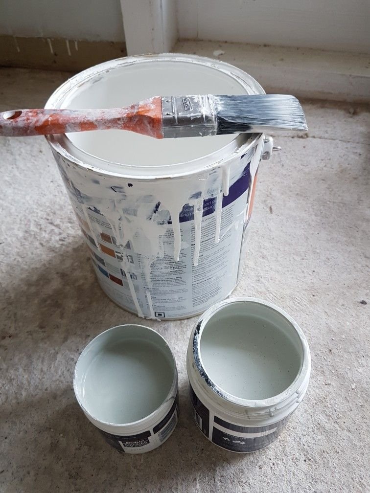 Painter in Baner Pune doing house wall painting